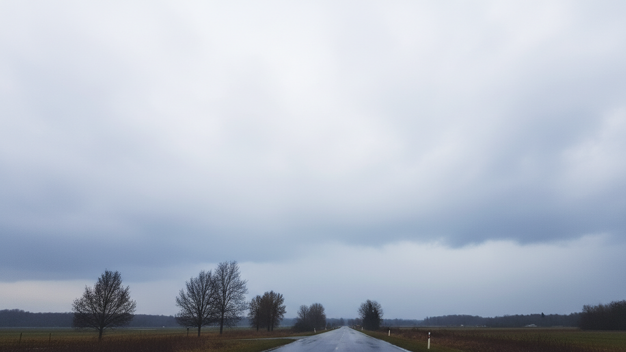O fenômeno natural que deixa o céu esbranquiçado pouco antes da chuva