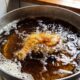 O que faz o óleo reutilizado subir demais na fritura e queimar rápido