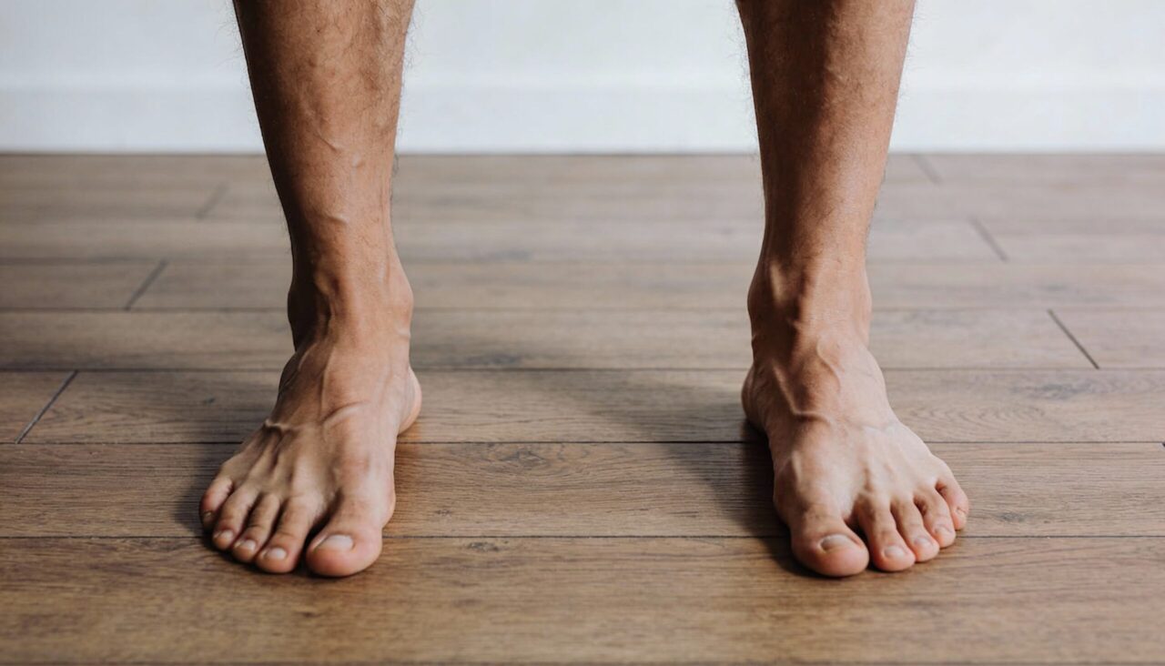 A forma como você mexe o dedão do pé pode revelar muito sobre seu futuro físico (e quase ninguém sabe disso)