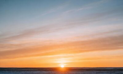 Por que o pôr do sol parece durar mais em dias frios e chama tanta atenção