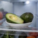 Esse jeito simples de guardar abacate evita manchas, desperdício e ainda deixa a fruta cremosa por mais tempo