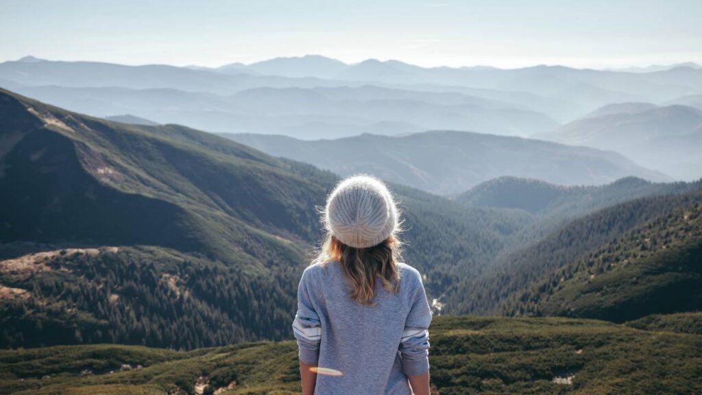 Quem observa o céu em dias frios nota que ele parece mais alto