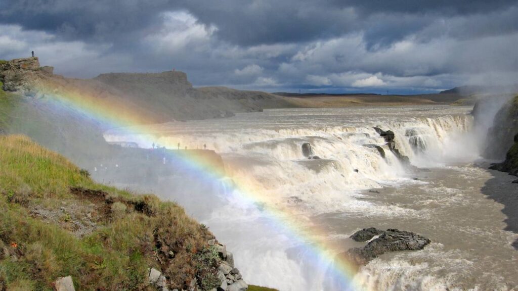 A mudança na cor dos rios após a chuva tem um motivo simples que pouca gente percebe
