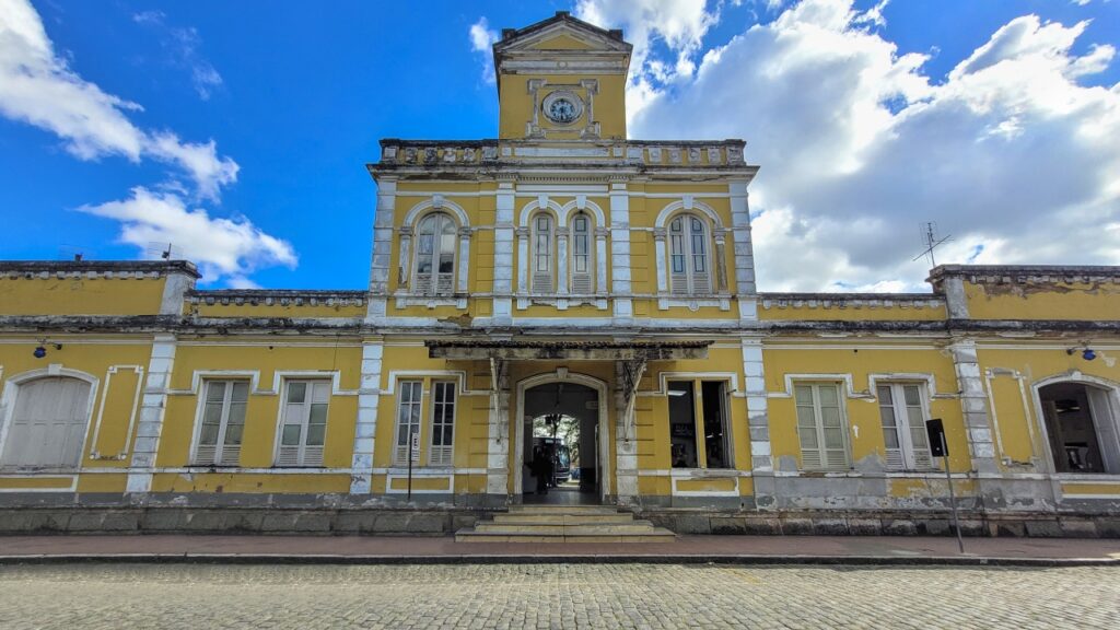 No interior do Rio de Janeiro, uma cidade histórica está conquistando viajantes com cultura e natureza