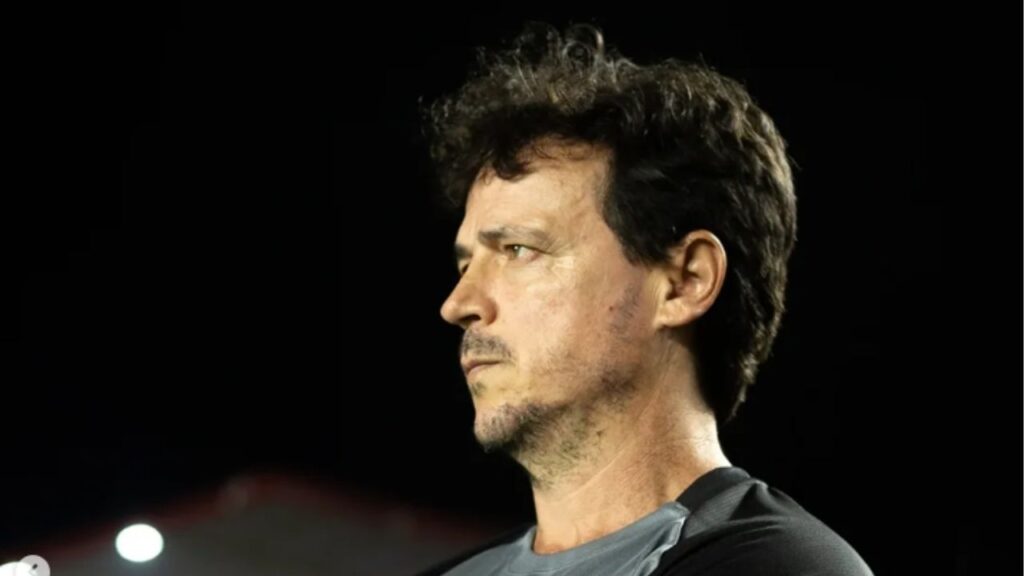 Fernando Diniz fortalece sistema defensivo do Corinthians e alcança marca inédita na carreira