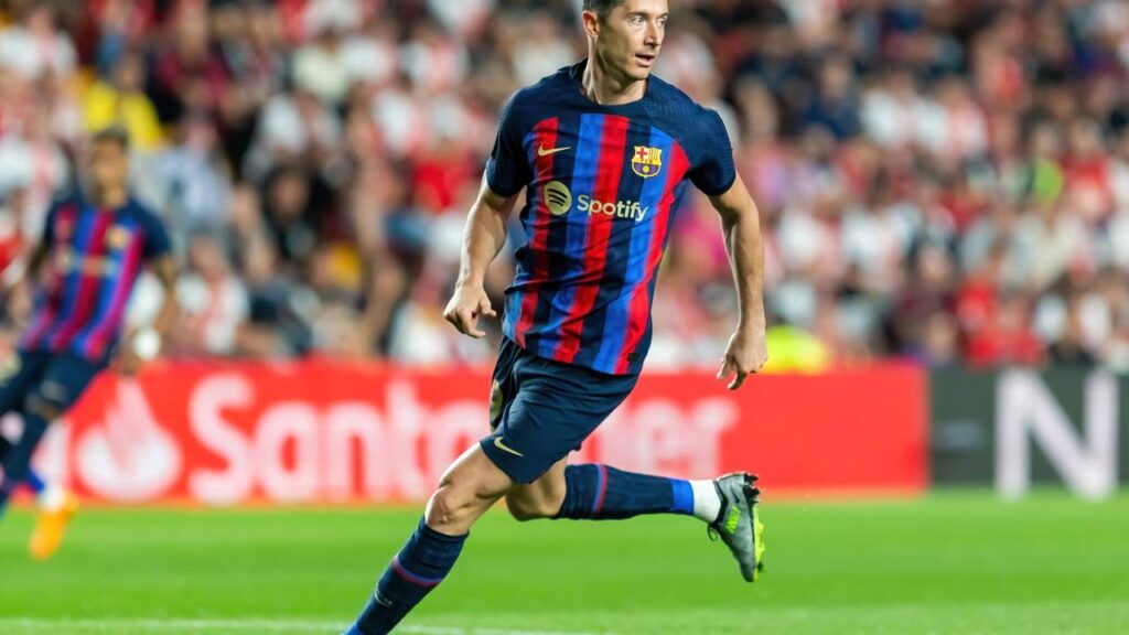 Robert Lewandowski: "Quero ser um jogador melhor, e não há outra maneira de demonstrar isso a não ser dentro de campo. Não se trata de qual time eu jogo."