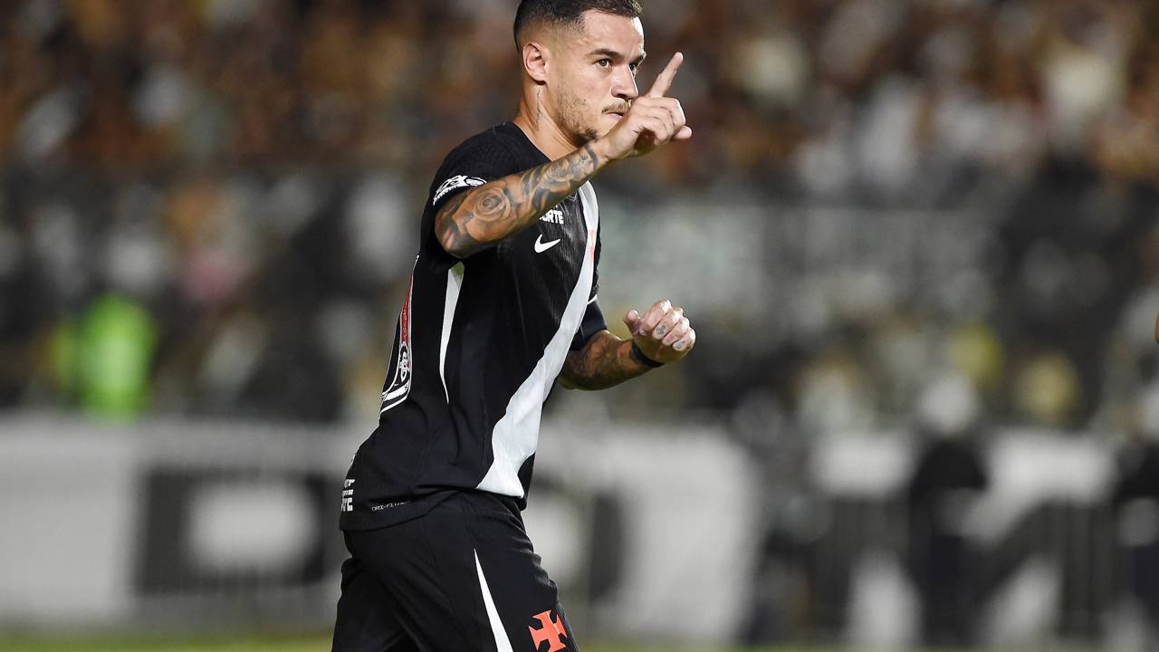 Coutinho recusa primeira proposta da MLS e mantém futuro em aberto para 2026