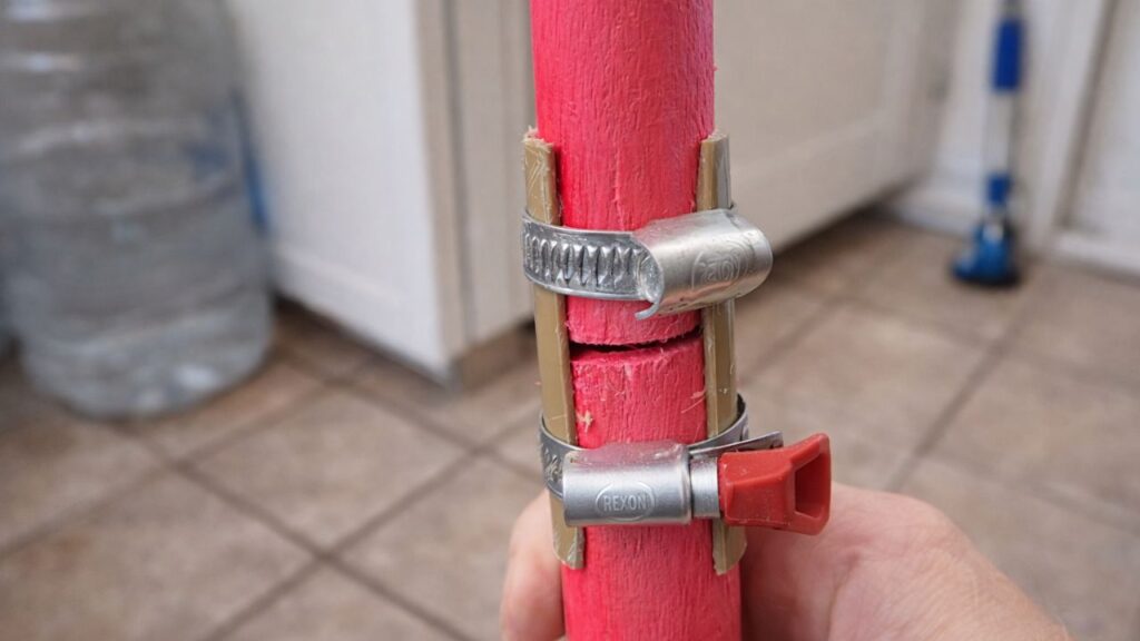 Reparo simples com tubo de PVC pode salvar cabo de vassoura quebrado