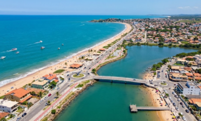 O "Portal da Costa do Sol" no Rio de Janeiro é um dos destinos mais procurados com sua orla preservada