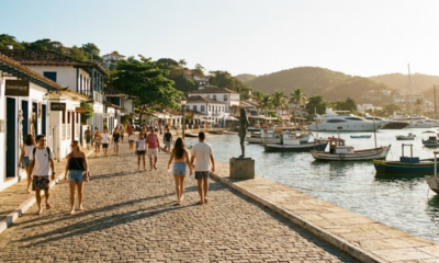 Uma antiga vila de pescadores a 170 km da capital que se tornou um destino de estrelas mundiais