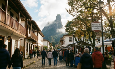 Famosa pelo pico Dedo de Deus, esta cidade a 1.692m encanta turistas com clima frio e charme europeu