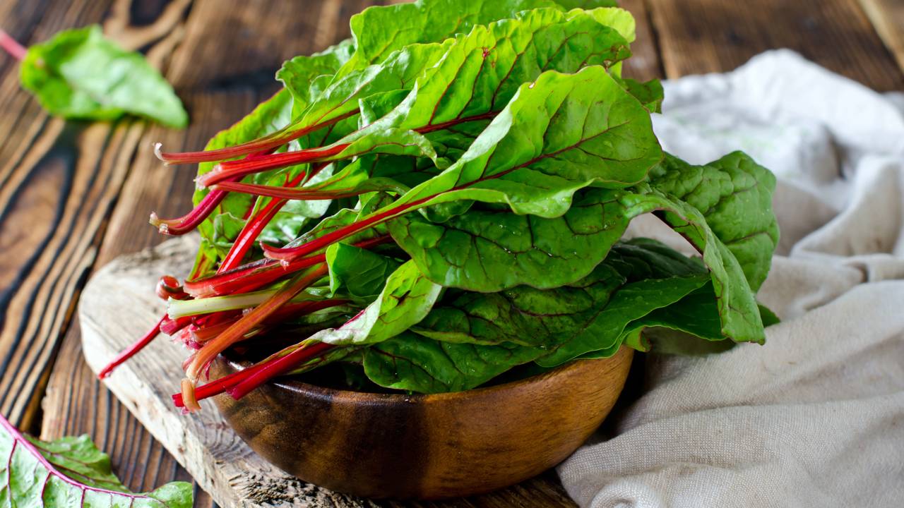 Benefícios da acelga para o organismo que quase ninguém percebe no consumo regular
