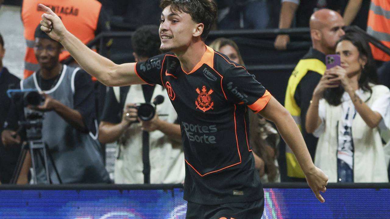 Joia do Corinthians entra no radar do Arsenal, mas clube inglês busca reduzir valor diante da pedida milionária