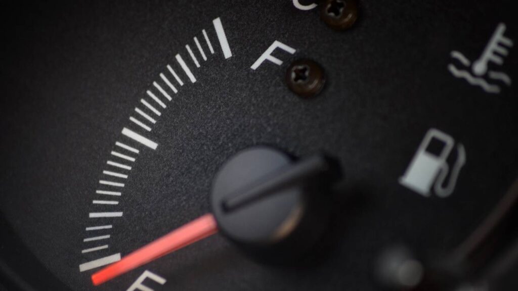 Os principais motivos do consumo elevado e aprenda como economizar combustível