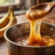 Com banana madura e açúcar, você faz um doce cremoso e dourado que lembra a infância em poucos minutos