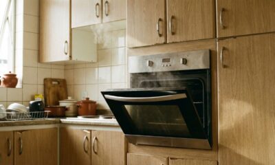 Nunca deixe a porta do forno aberta depois de cozinhar: sua cozinha pode ser destruída se você continuar com esse mau hábito
