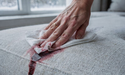 Mistura poderosa de cozinha remove mancha de vinho como mágica e surpreende todos