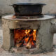 Como construir um fogão sem fumaça usando cimento e balde
