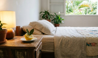 Coloque um limão com folhas de louro no seu quarto. Na manhã seguinte, você irá se agradecerLimão com folhas de louro no quarto cria um clima mais leve e tranquilo (79 caracteres)