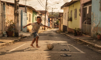 Diversões simples juntavam a criançada sem precisar de brinquedo caro