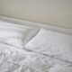 Como lavar fronha do jeito certo e com que frequência trocar para acordar com sensação de cama realmente limpa