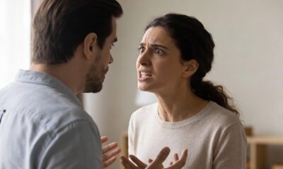 O que significa quando uma pessoa interrompe conversas, segundo a psicologia