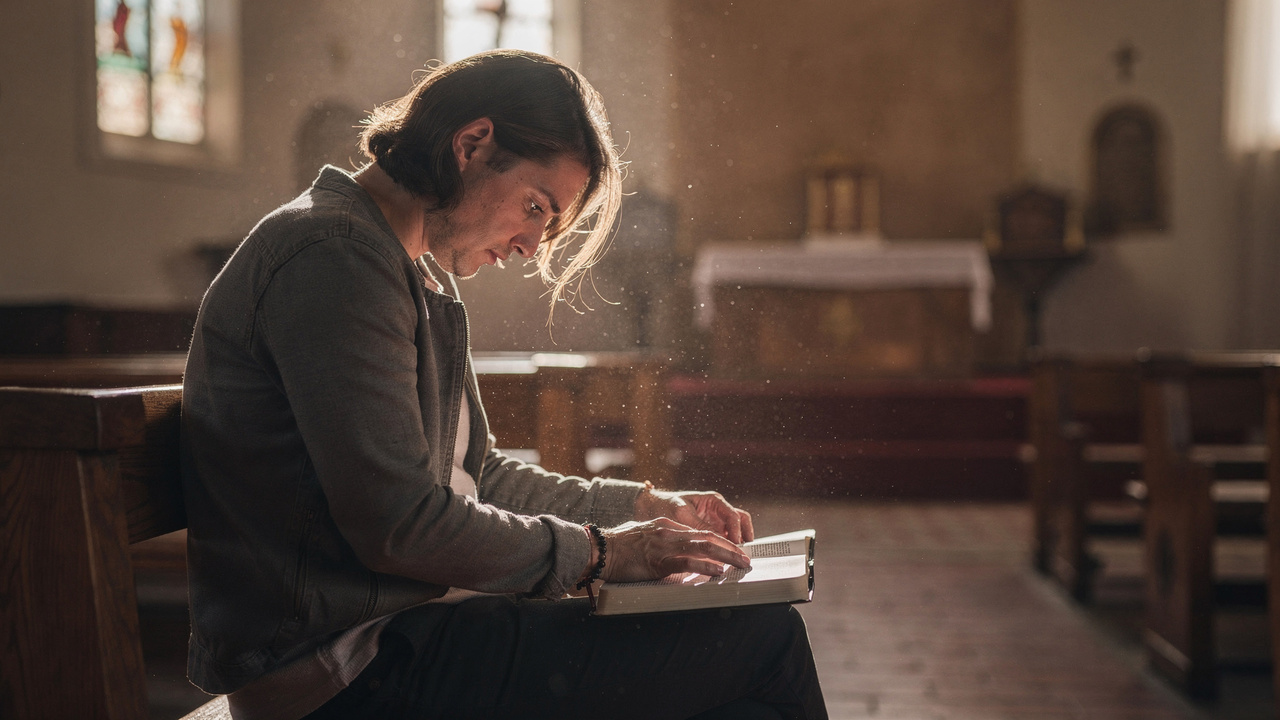 Versículo do dia: Salmos 34:19 — O Senhor livra de todas