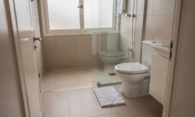 Jogue o tapete do banheiro fora agora, é a melhor decisão que você pode tomar! Donas de casa experientes descobriram três grandes benefícios ao substituí-lo por esta alternativa