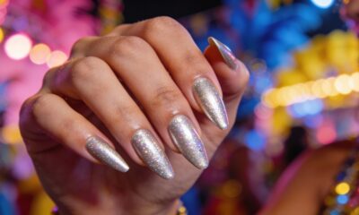 6 tendências de unhas de Carnaval 2026 para brilhar em todos os bloquinhos