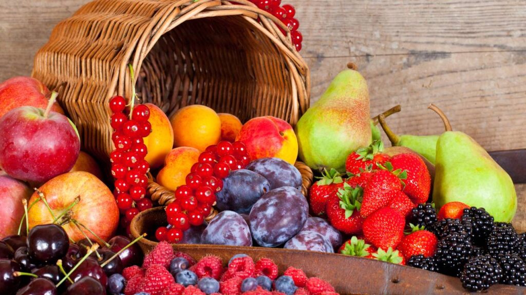 Açúcar das frutas não é igual ao dos doces, mas uma escolha pode atrapalhar sua dieta
