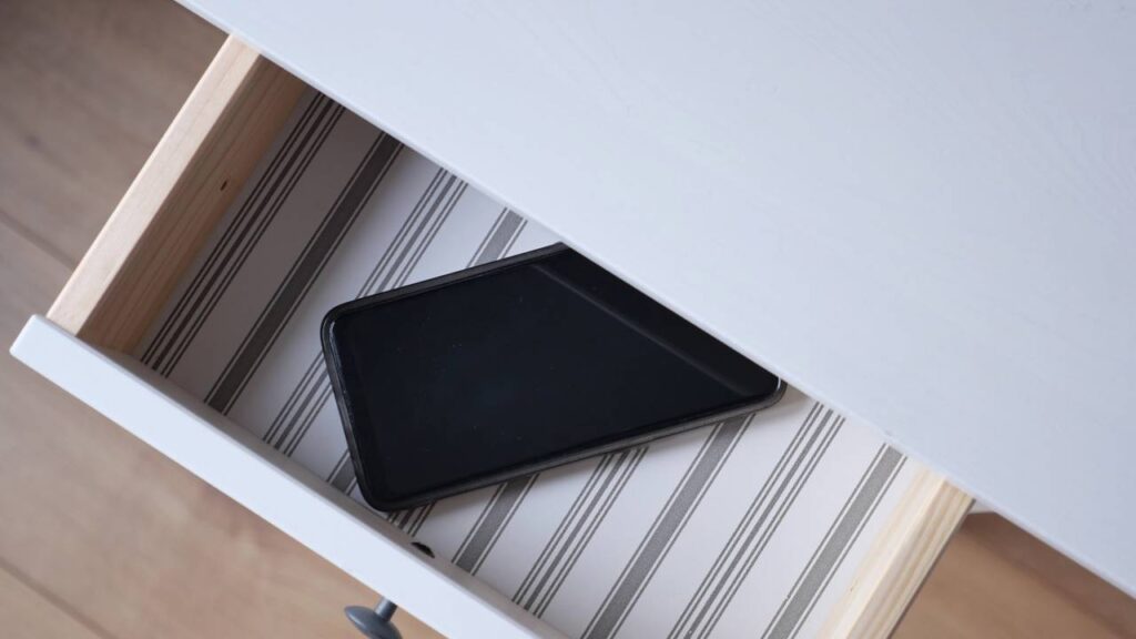 Trava magnética para armários e gavetas une elegância, segurança e praticidade