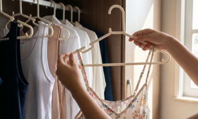 O detalhe escondido dos cabides que ajuda a conservar roupas e manter o guarda-roupa em ordem