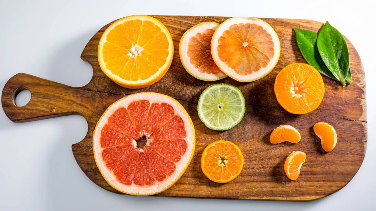 Laranja faz bem para os rins? O que acontece no corpo ao consumir a fruta com frequência