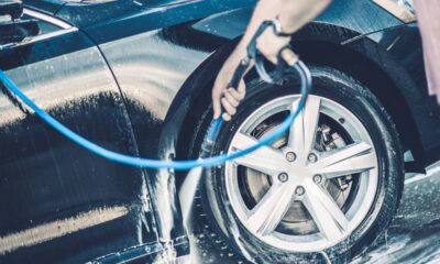 Erros na lavagem do carro removem proteção e causam riscos na pintura