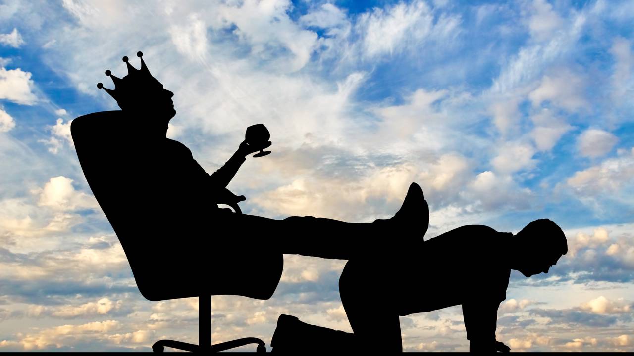 Os 4 tipos de narcisistas explicados de forma clara e como identificar cada um no dia a dia