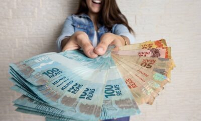 Abono salarial pode chegar a mais de R$ 1.600, veja a tabela e quem tem direito