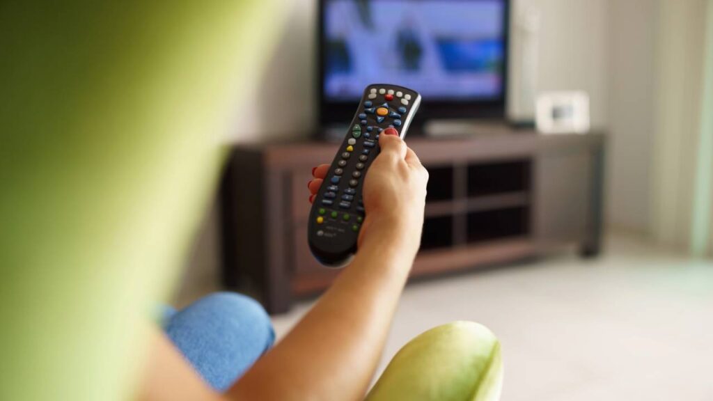 Guia prático ajuda a escolher a programação da TV aberta à noite