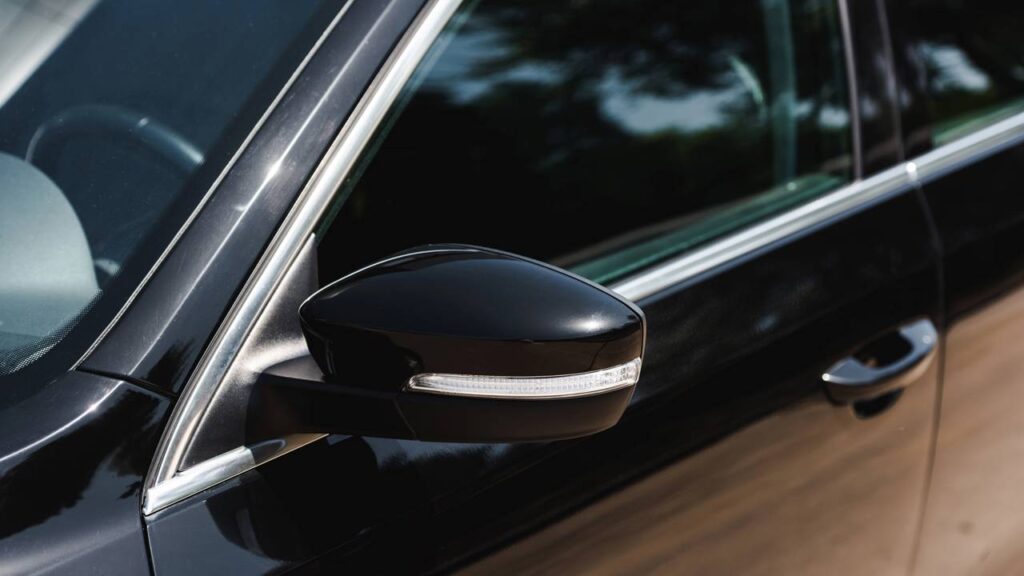 Película barata compromete conforto térmico e proteção interna