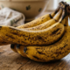 Adeus bananas passadas: o segredo para conservar a fruta por mais dias está no lugar onde ela fica