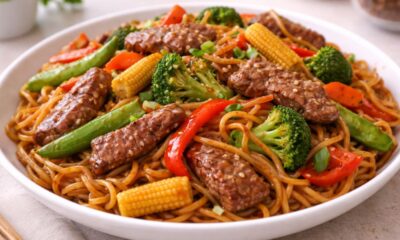 Como fazer yakisoba fácil e rápido com aquele sabor marcante que parece de comida de restaurante