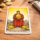 O que o tarô revela sobre a vida financeira desse signo pode mudar sua forma de lidar com dinheiro