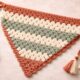 Faça bandana de crochê fácil em poucos passos e tenha uma peça bonita pronta rapidamente