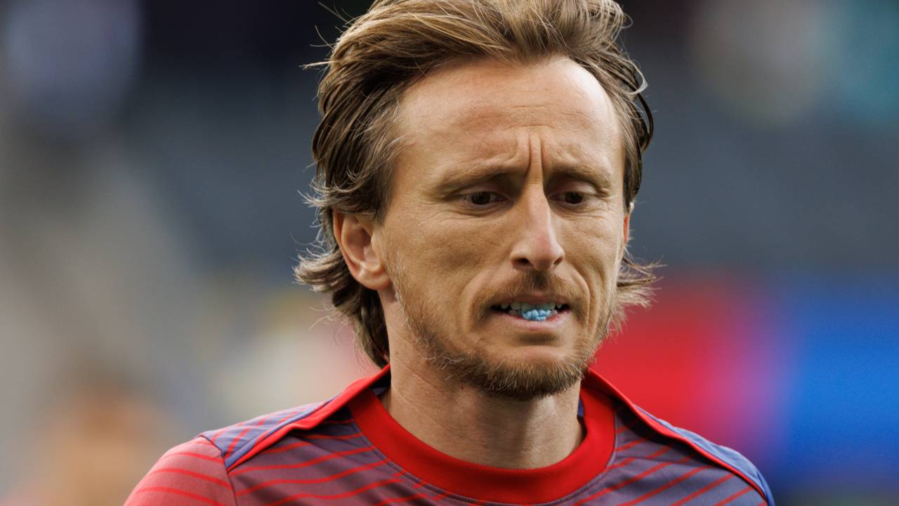Luka Modrić chega aos 41 anos como peça-chave do Milan e discute renovação