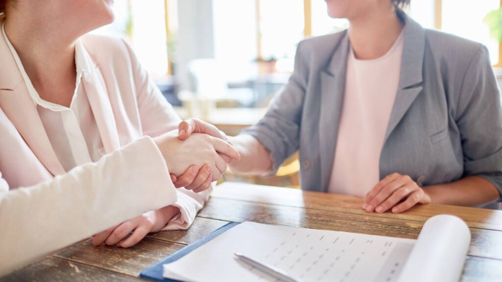 O que a astrologia diz sobre negociar durante a Lua Crescente