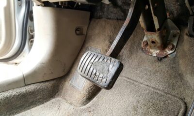 Pedal de freio vibrando pode indicar desgaste e risco no sistema de frenagem