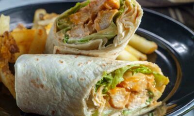 Wrap de frango cremoso com requeijão vira opção prática e saborosa no café da manhã