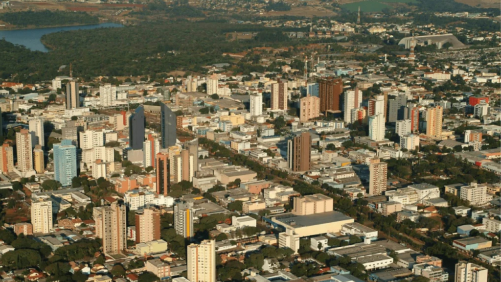 Eleita a 4ª melhor do Brasil, essa cidade do Paraná impressiona com planejamento, avenidas largas e alto desenvolvimento