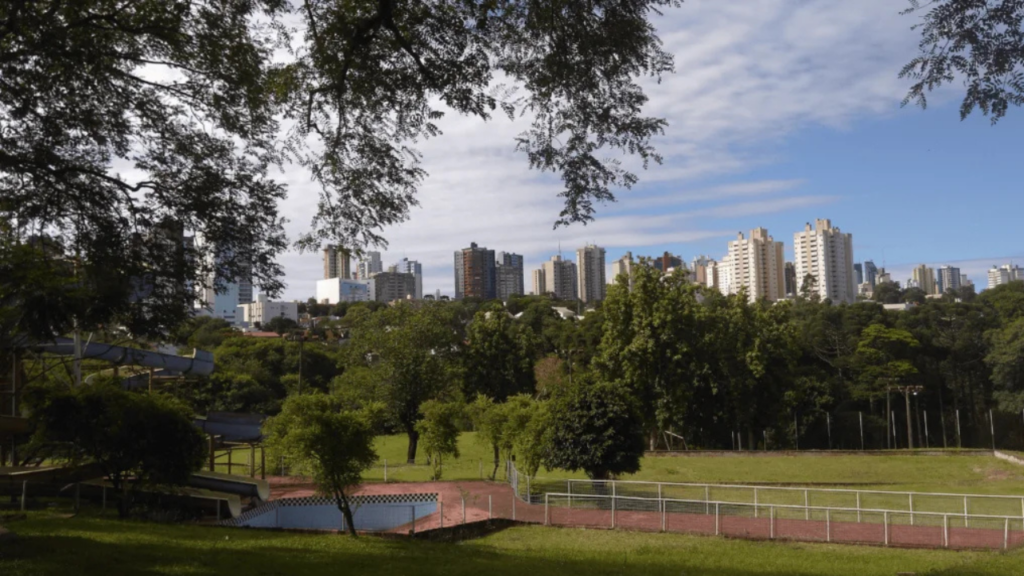 Eleita a 4ª melhor do Brasil, essa cidade do Paraná impressiona com planejamento, avenidas largas e alto desenvolvimento