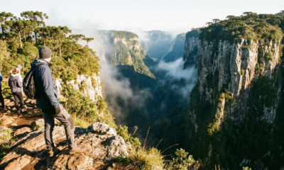 A "Terra dos Cânions" tem mais de 1.000 metros de altitude e chama atenção de quem ama se aventurar na serra
