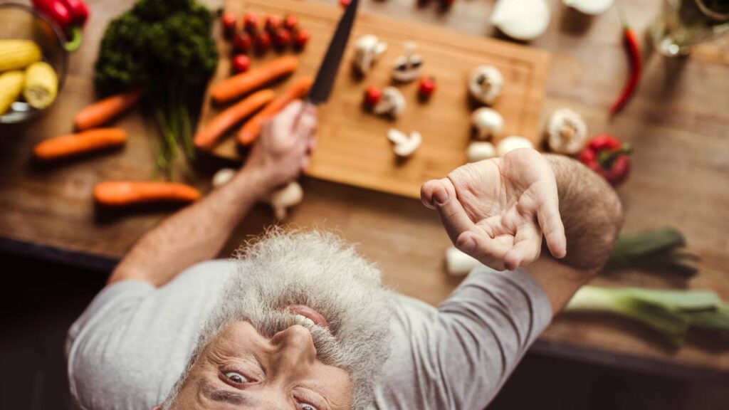 10 alimentos que idosos devem comer com frequência para manter força, disposição e qualidade de vida